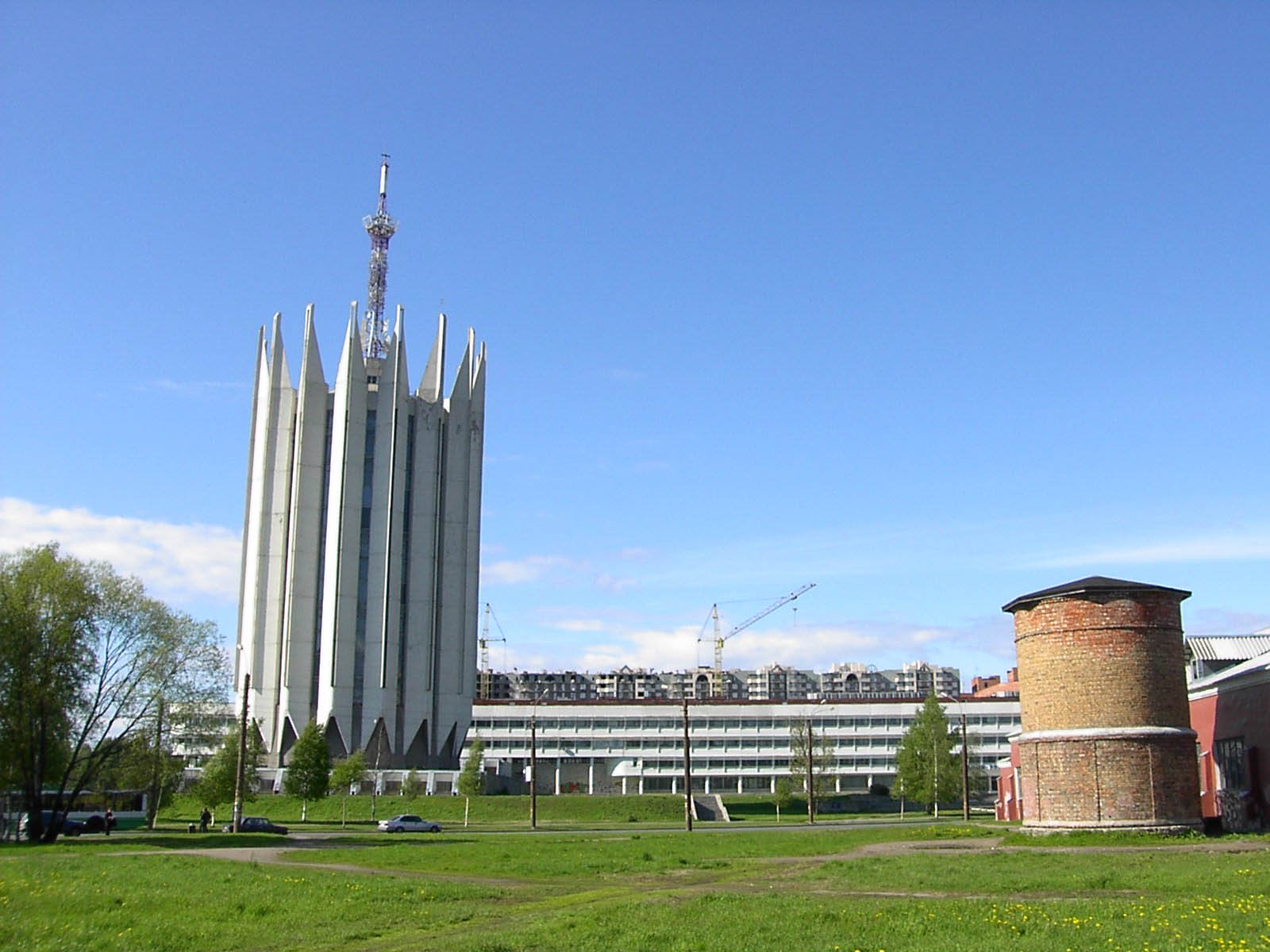 Петербург и окрестности - Городские окраины: СЕВЕРНЫЕ МИКРОРАЙОНЫ